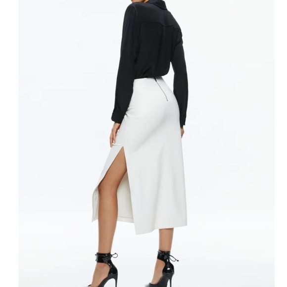 Alice + Olivia Maeve Vegan Leather Slip Skirt Sz 2 Off-White - slightly stained - Picture 4 of 16